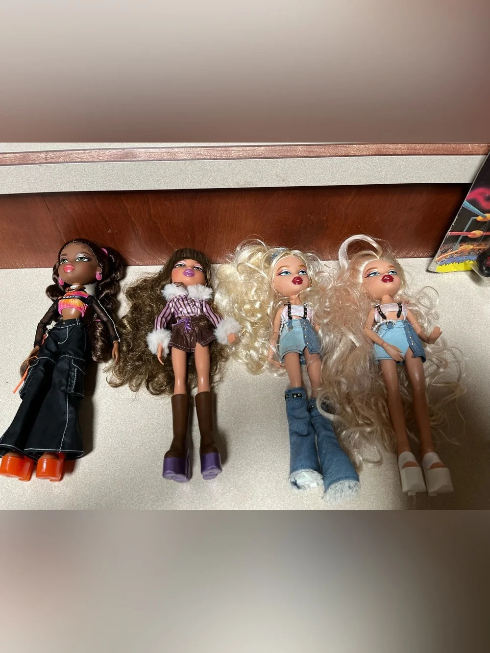 Bratz Doll Toy Lot Figure Lot with Clothing Accessories